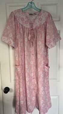 Vintage Kelly Reed Pink Floral Snap Front Duster Robe House Dress M L